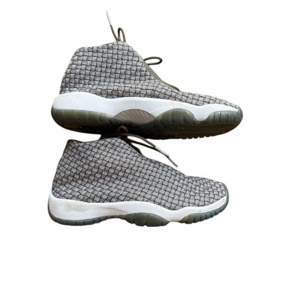 Jordan Future Mid Olive Canvas Lace Up Sneakers Size 4Y - Picture 7 of 7